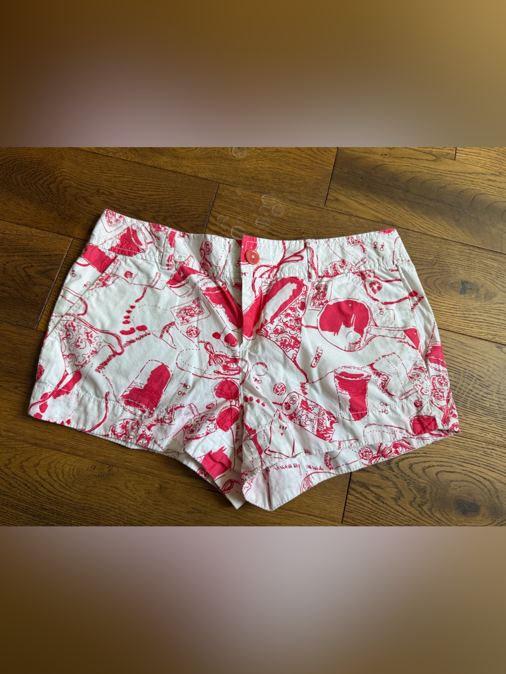 Lilly Pulitzer White Shorts with red Scenic Print